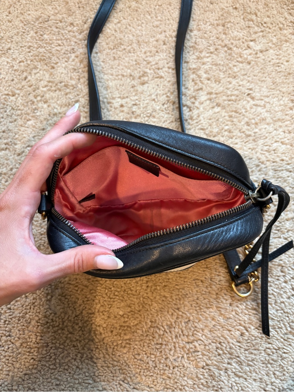 Black and White Gucci Crossbody Bag - Picture 3 of 6